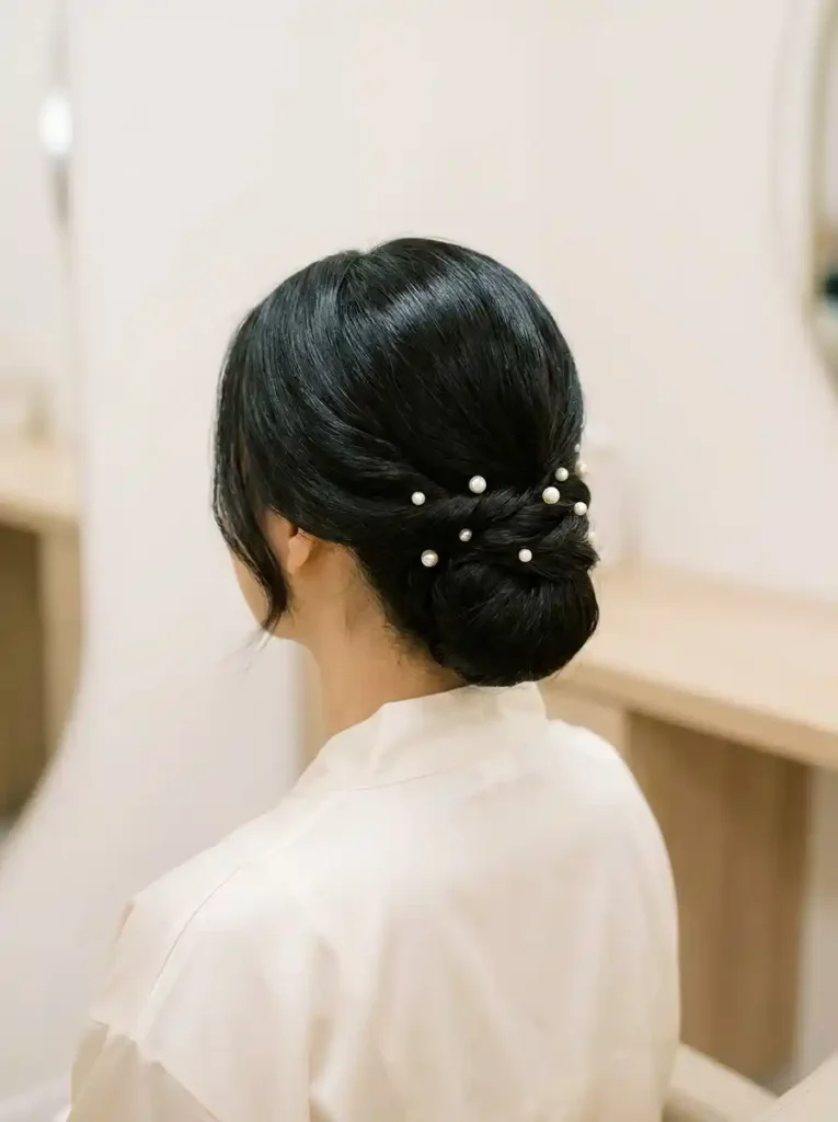  Pearl-Adorned Bun