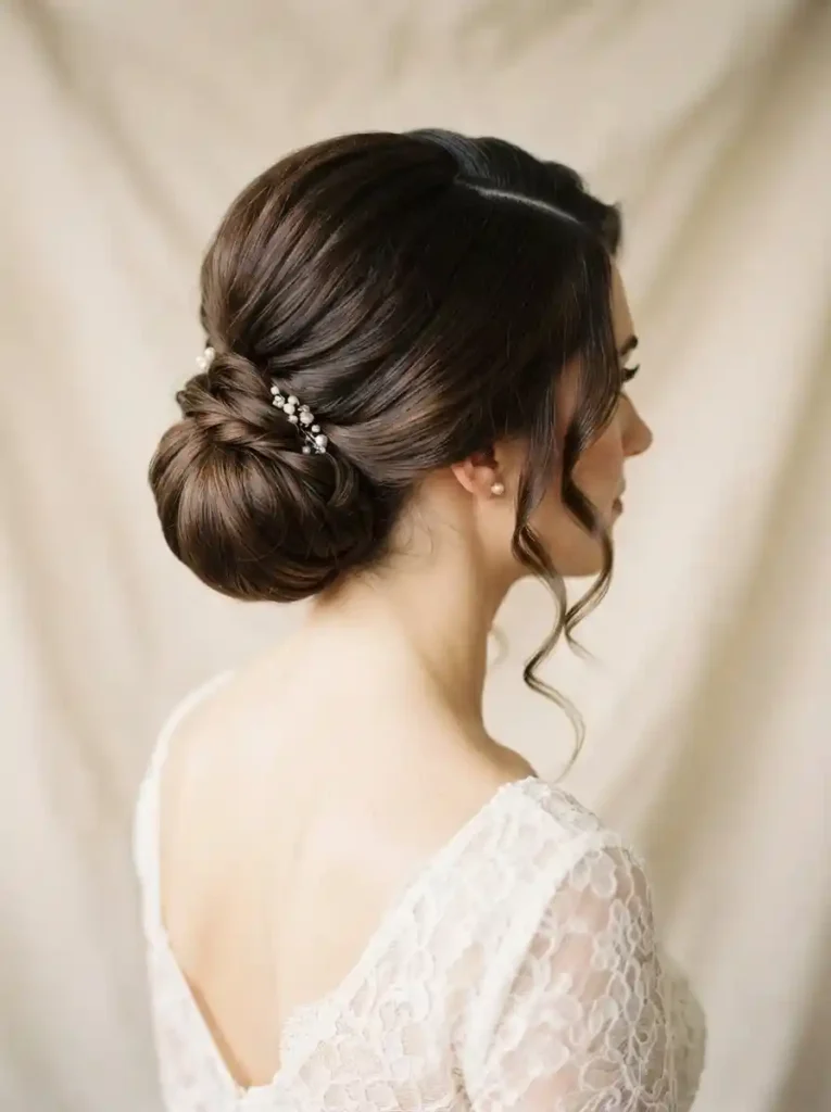 Side-Parted-Bun.