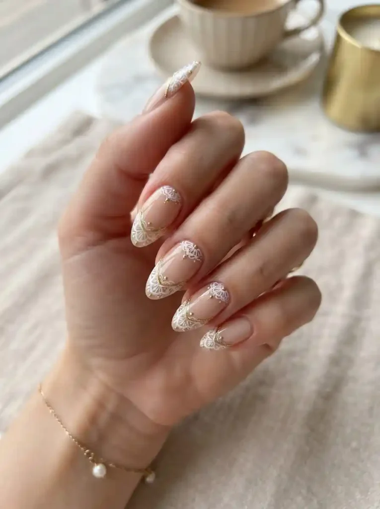Lace French With Gold Details
